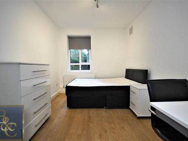 Colley House, Hilldrop Estate, London N7, 4 bed flat to rent, £3,575 pcm | PrimeLocation