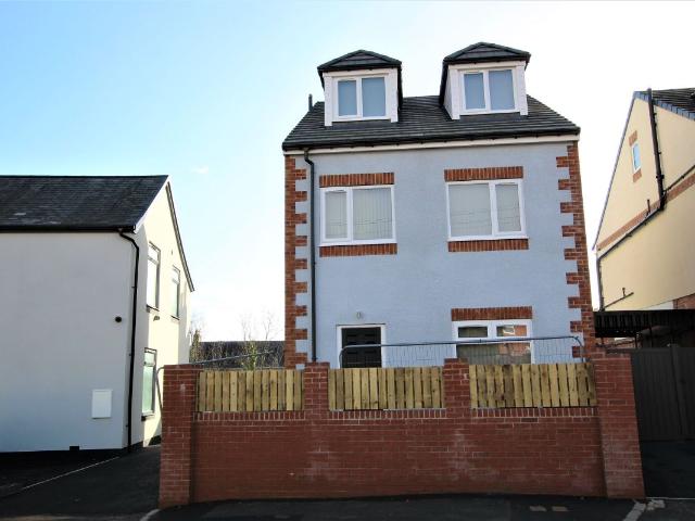Colley Road, Sheffield S5, 2 bed flat to rent, £900 pcm | PrimeLocation