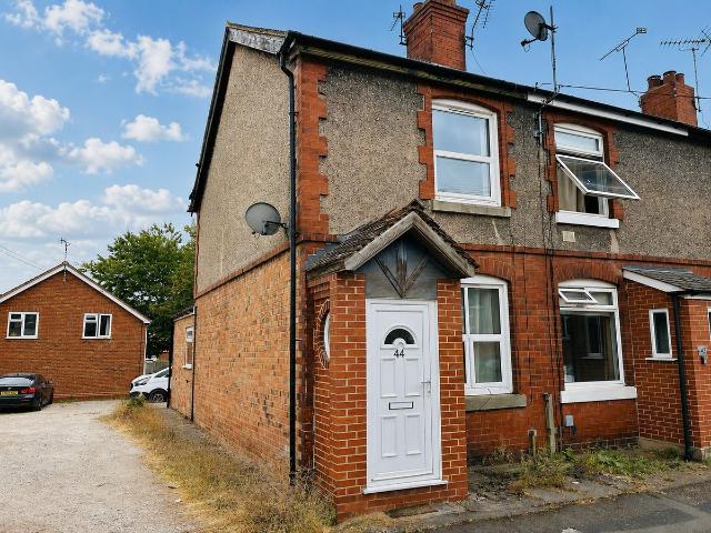 Collin Street, Uttoxeter ST14, 2 bed end terrace house to rent, £800 pcm | PrimeLocation