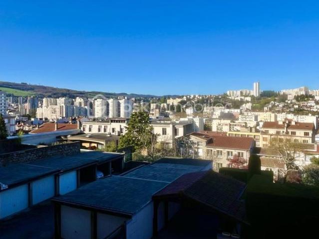 BAISSE DE PRIX COLLINE DE LA VIVARAIZE et proche du conservatoire Lumineux appartement T3 de 82 m2 BAISSE DE PRIX
