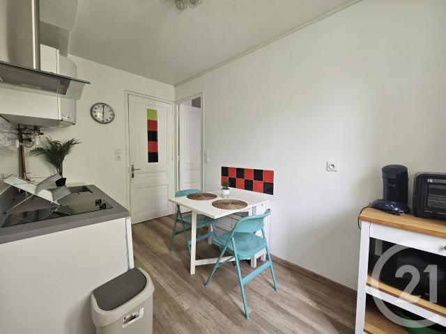 COLLINE DES PERES Profitez d'un studio de 27m² meublée, Appartement.
