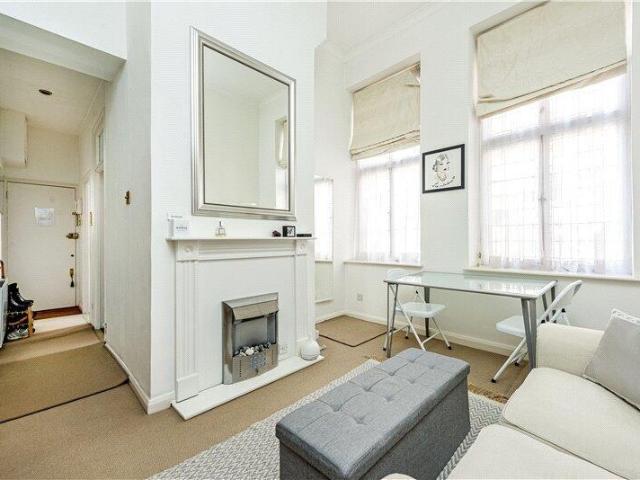 Collingham Gardens, Earls Court, London Studio to rent £2,145 pcm £495 pw