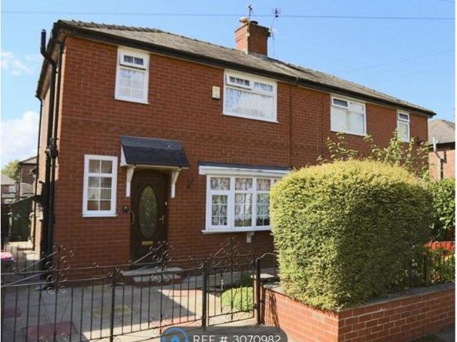 Collingwood Drive, Swinton, Manchester M27, 3 bed semi detached house to rent, £1,350 pcm | PrimeLocation
