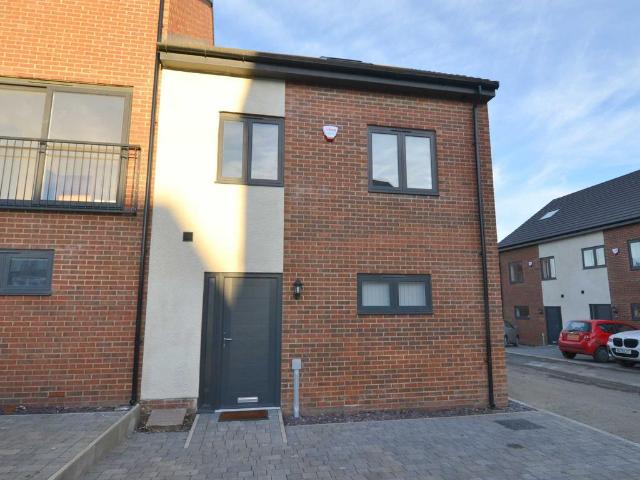 Collingwood Gardens, North Shields, NE30 4 bed house to rent £1,600 pcm £369 pw