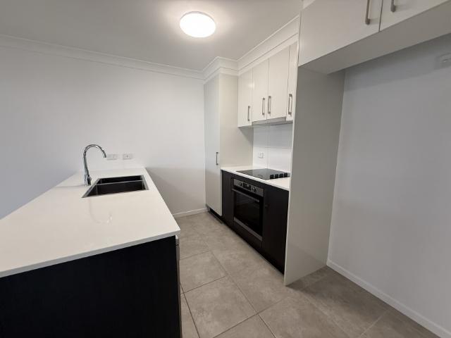 Collingwood Park, 1/10 Juxgold Avenue