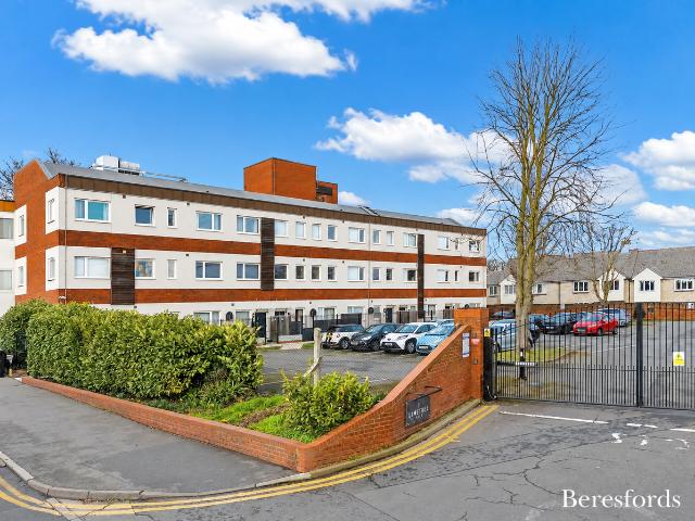 Collingwood Road CM8, 1 bed flat to rent, £1,100 pcm | PrimeLocation