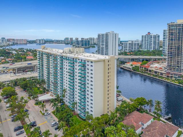 Collins Ave Apt 1520