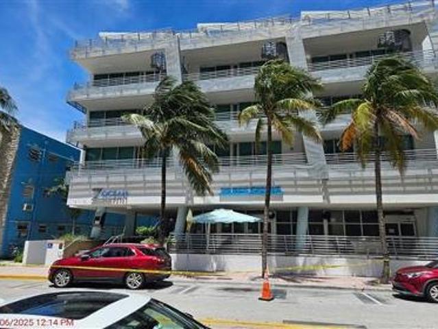 Collins Ave # Ph18