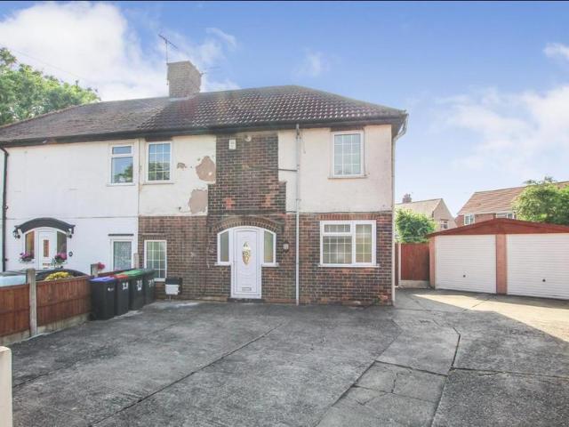 Collins Avenue, Sutton In Ashfield. 3 bed semi detached house to rent £1,095 pcm £253 pw
