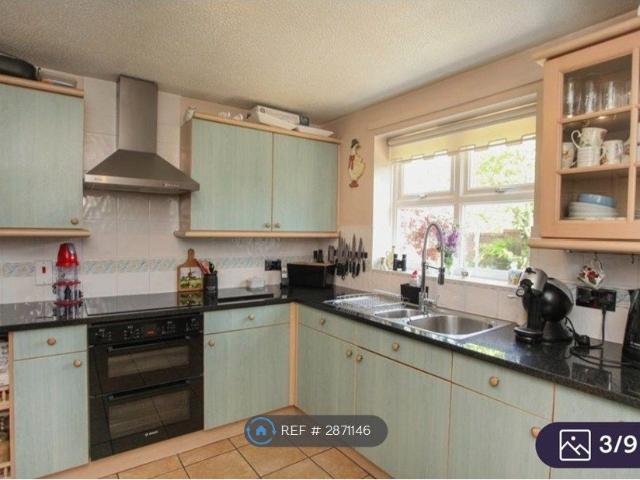 Collins Close, Leicester LE3, 3 bed semi detached house to rent, £1,500 pcm | PrimeLocation