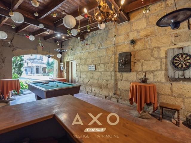 COLLIAS MAISON MÉDIÉVALE DU XVe SIÈCLE 296 M² JARDIN DE 606 M² 5 CHAMBRES 2 APPARTEMENTS INDÉPENDANTS PISCINE GRANGE 1 050 000 €