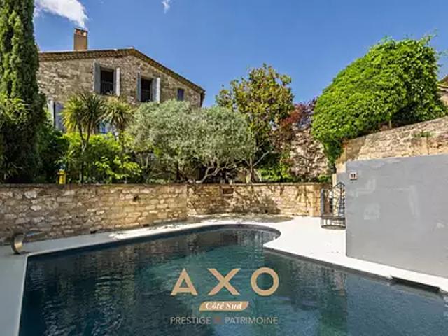 Collias 30210 Achat / Vente maison 22 pièces t22 au dernier étage piscine