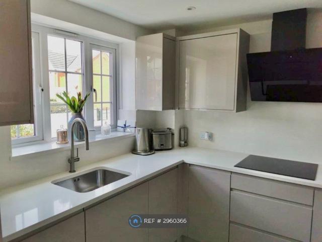 Collier Close, East London E6, 2 bed end terrace house to rent, £2,450 pcm | PrimeLocation
