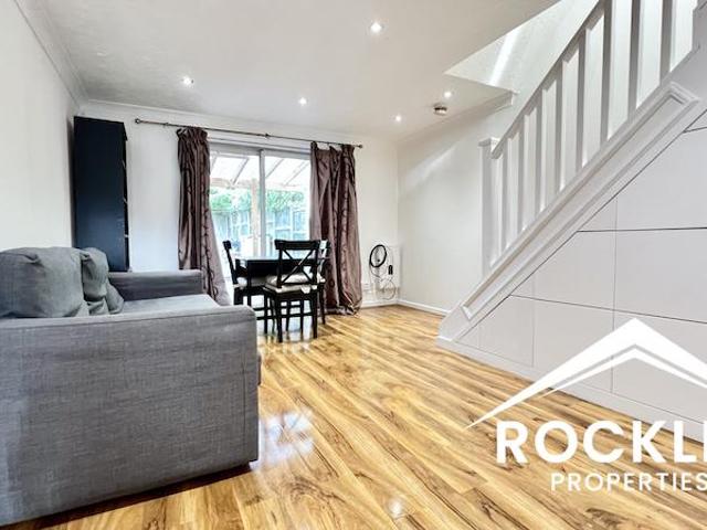 Collier Close, London E6 2 bed end of terrace house to rent £2,300 pcm £531 pw
