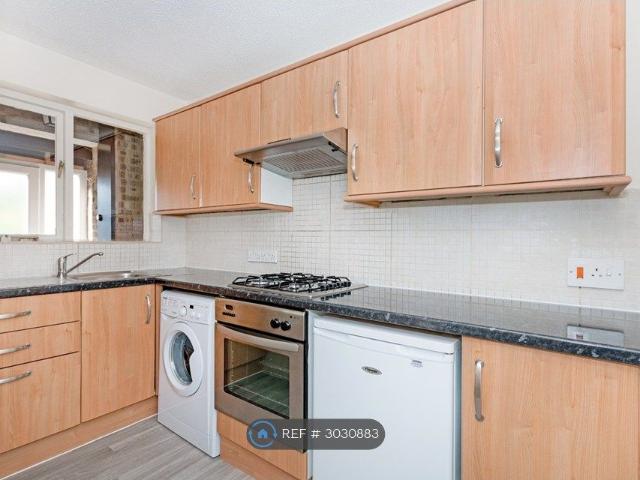 Colliers Wood, London SW19, 1 bed flat to rent, £1,400 pcm | PrimeLocation