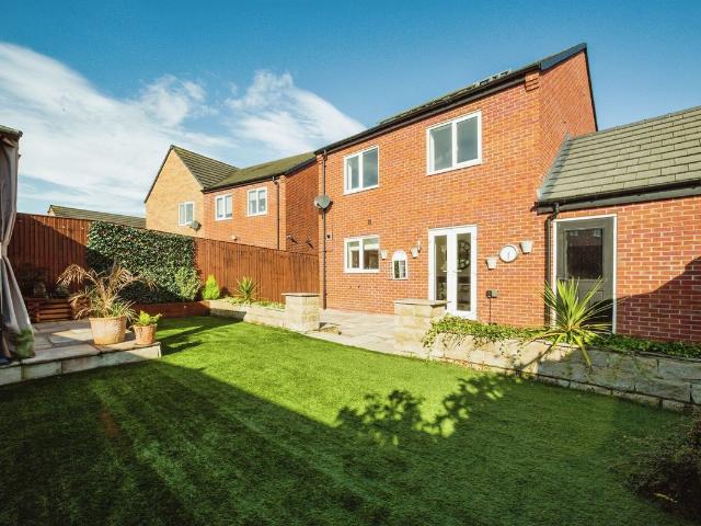 Colliers Road, Pontefract WF7, 4 bed property to rent, £1,300 pcm | PrimeLocation