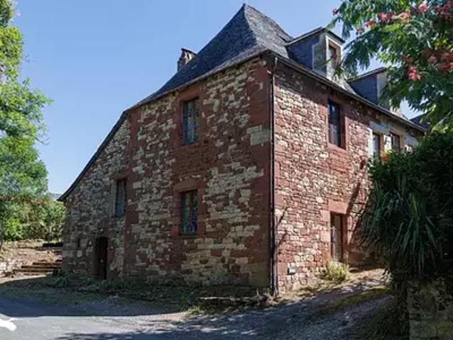 Collonges la Rouge 19500 Achat / Vente maison 5 pièces t5 parking