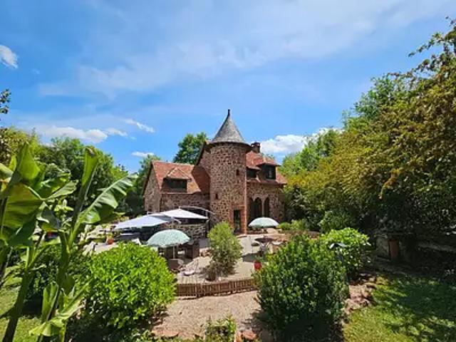 Collonges la Rouge 19500 Achat / Vente maison 8 pièces t8 jardin