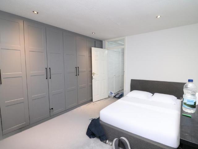 Colman Road, London E16 4 bed townhouse to rent £2,780 pcm £642 pw