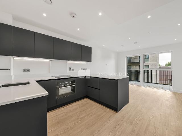Colmar House, Vcapital Interchange Way, Brentford TW8, 1 bed flat to rent, £1,900 pcm | PrimeLocation