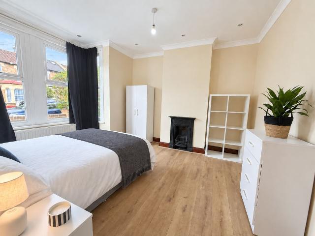 Colmer Road, Streatham SW16, 5 bed flat to rent, £965 pcm | PrimeLocation