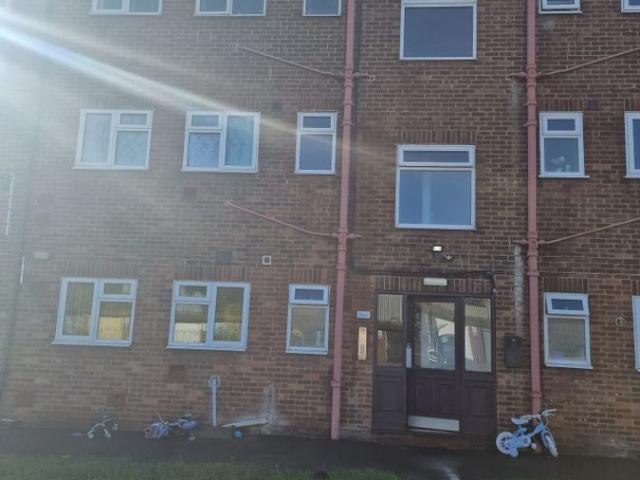 Colnbrook Court, Old Bath Road, Slough, Berkshire SL3, 2 bed flat to rent, £1,500 pcm | PrimeLocation