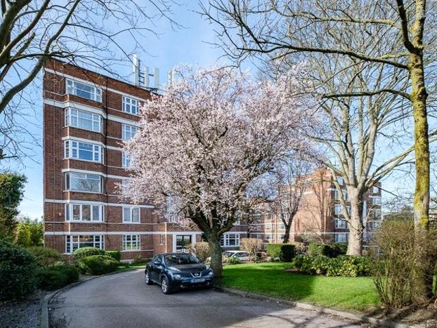 Colney Hatch Lane London N10 2 bed flat to rent £2,000 pcm £462 pw