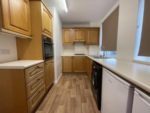 Colney Hatch Lane, Muswell Hill N10, 2 bed flat to rent, £1,825 pcm | PrimeLocation