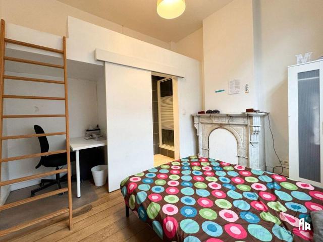 Colocation meublée – Chambre avec douche privative