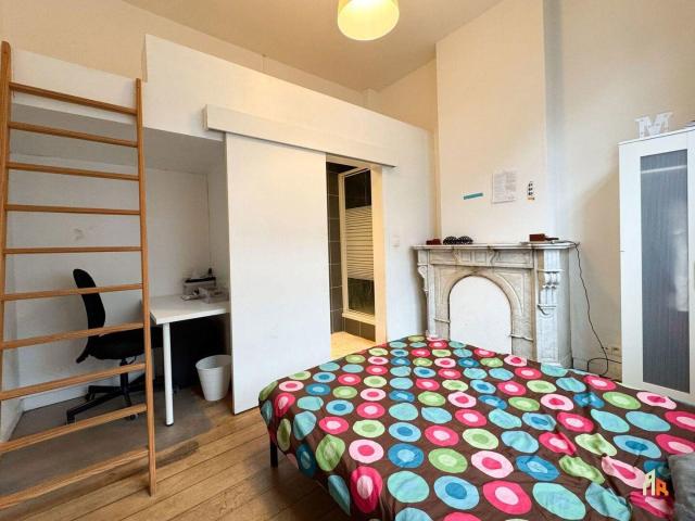 Colocation meublée – Chambre avec douche privative