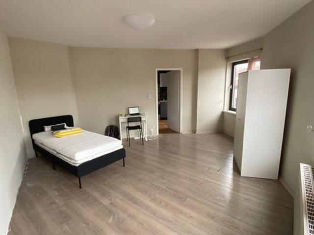 COLOCATION NEUVE PENTHOUSE 4 CHAMBRES 29 PLACE D’ARENBERG