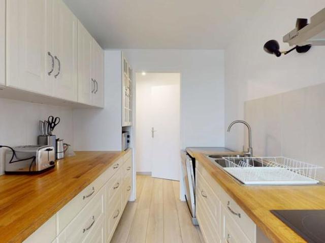 Colocation à Champs sur Marne: Appartement de 103m2