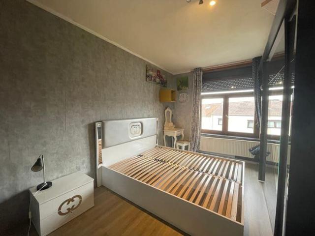 ! COLOCATION ! CHAMBRE MEUBLEE A LOUER