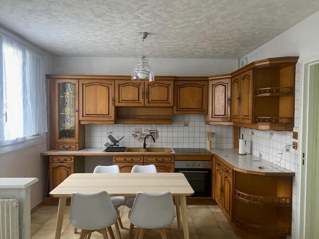 Colocation disponible avec balcon et piscine à Chilly Mazarin