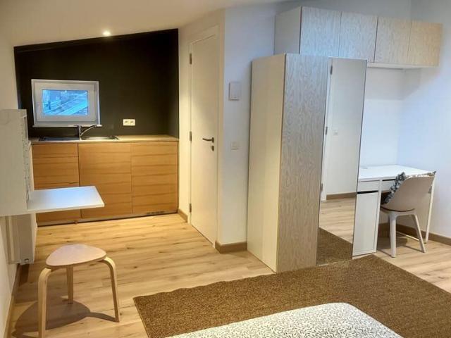 COLOCATION Etat neuf 1 chambre au 3ème étage disponible!