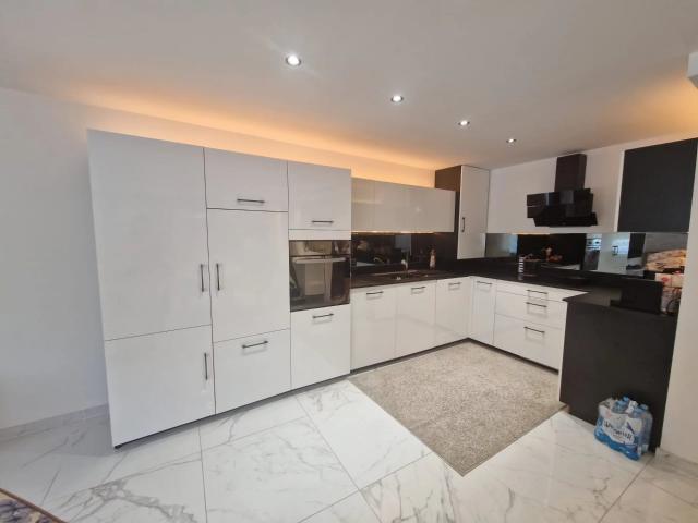 COLOCATION ETUDIANTE– APPARTEMENT 3 PIÈCES DE 70 M² – ANTIBES JUAN LES PINS