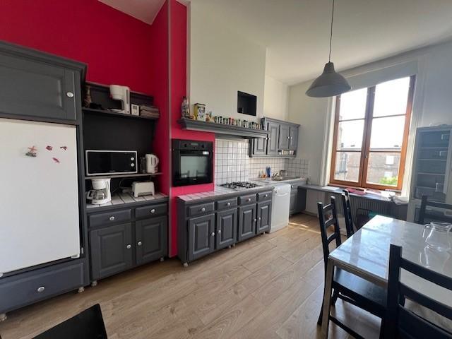 COLOCATION EXCLUSIVEMENT Colocation 1 chambre situé 20 Place.
