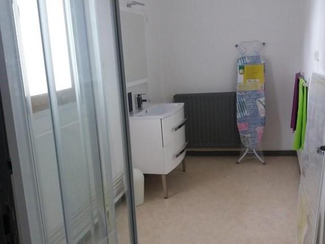 COLOCATION EXCLUSIVEMENT PLACE ALBERT THOMAS 1 chambre de.