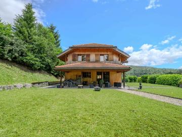 Colocation haut de gamme en maison individuelle avec jardin et piscine