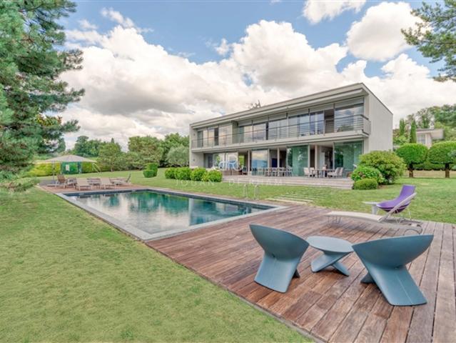 Cologny | Wunderschönes Haus ideal gelegen mit Blick auf den See