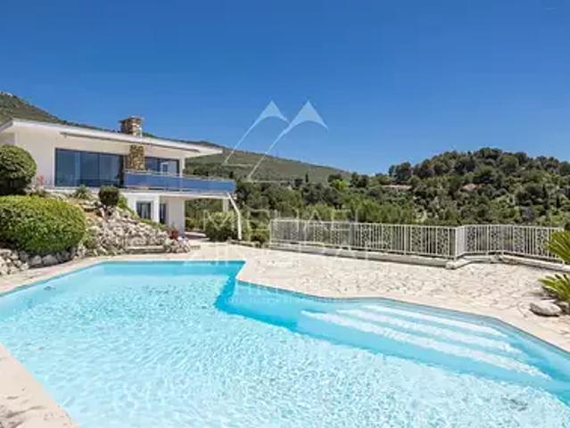 Colomars 06670 Achat / Vente maison 7 pièces t7 piscine