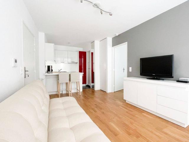 Colombes, 2 pièces à louer meublé, avec terrasse