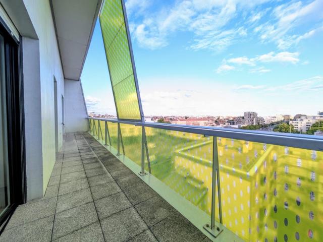 Colombes T4 meublé 83 m²+Balcon / Dernier étage