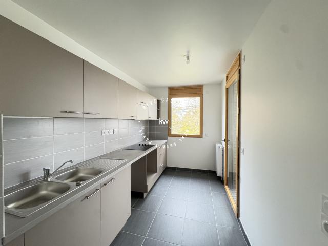 COLOMBES: appartement 2 pièces de 58 m²