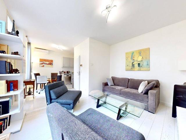 COLOMBES Rue Colbert Maison familiale au calme absolu 88 m