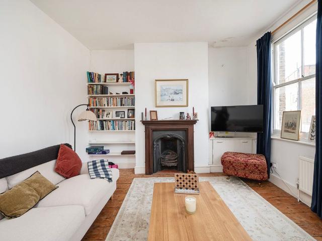 Colombia Road, Bethnal Green, London E2, 1 bed maisonette to rent, £4,500 pcm | PrimeLocation