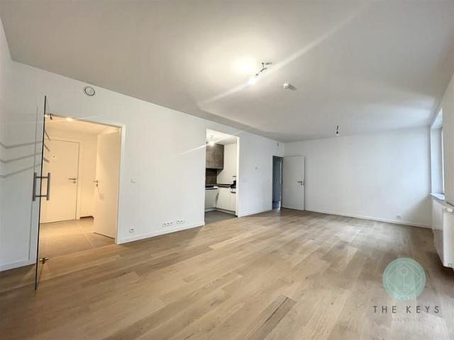 Colonel Bourg / App. 2bed +/ 93m² with terrace and parking