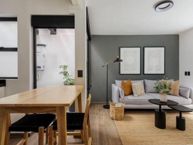 Colonia Roma, Departamento en planta PB remodelado, amueblado ideal para renta temporal