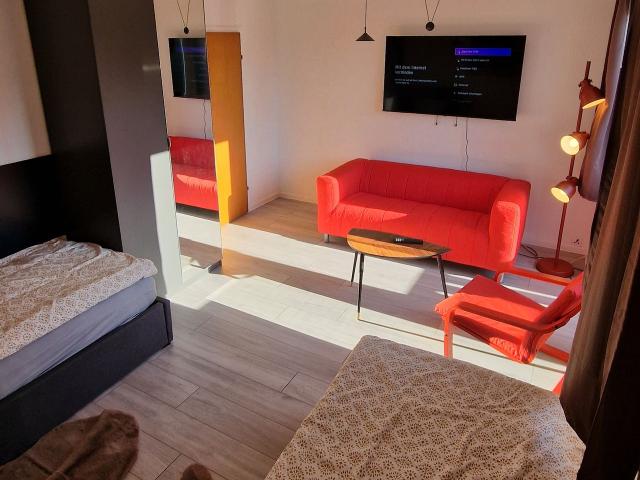 Colonia Silva Junio, Koln Amsterdam Apartments for Rent