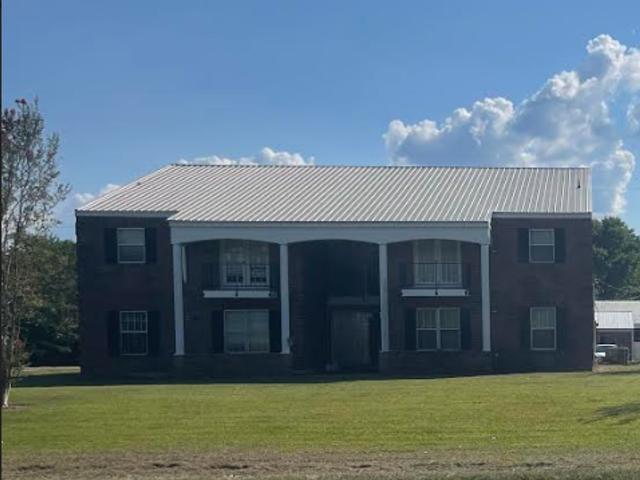 Colonial Apartments 1 Bedroom Apartment for Rent at 527 Highway 145 N, Aberdeen, MS 39730